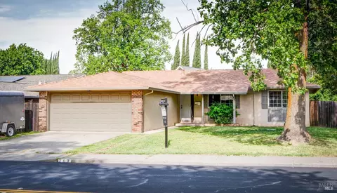 207 Shasta Dr, Vacaville, CA 95687