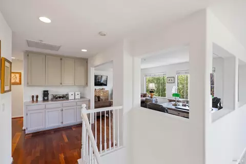 Entry Way - 2 Chesapeake Ct, Napa, CA 94559 photo 4 of 5