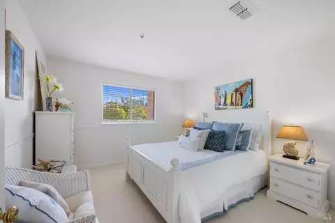 Bedroom - 2 Chesapeake Ct, Napa, CA 94559 photo 4 of 7