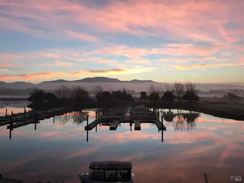 View/Area - 2 Chesapeake Ct, Napa, CA 94559 photo 6 of 8
