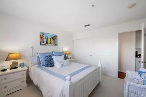 Bedroom - 2 Chesapeake Ct, Napa, CA 94559 photo 5 of 7