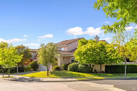 Exterior - 2 Chesapeake Ct, Napa, CA 94559 photo 9 of 10