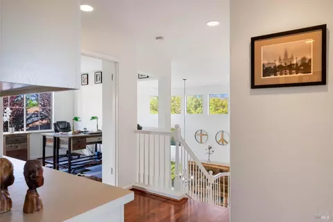 Entry Way - 2 Chesapeake Ct, Napa, CA 94559 photo 5 of 5