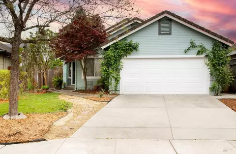 406 Quince St, Windsor, CA 95492