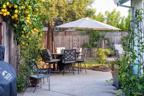 406 Quince St, Windsor, CA 95492 photo 18