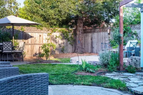 406 Quince St, Windsor, CA 95492 photo 19