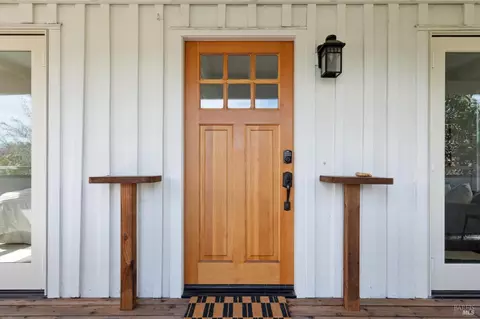Entry Way - 17 Webster St, Petaluma, CA 94952 photo 1 of 4