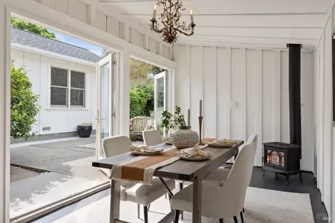 Dining - 17 Webster St, Petaluma, CA 94952 photo 3 of 5