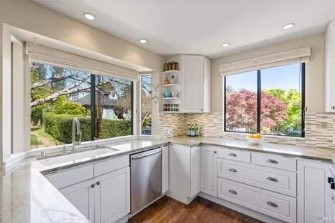 128 Walnut Ave, Mill Valley, CA 94941