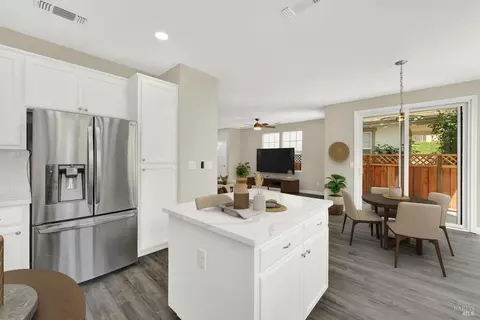 Kitchen - 8076 Carlisle Way, Vallejo, CA 94591 photo 2 of 2