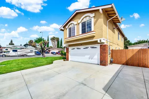 340 Rockhurst Ct, Fairfield, CA 94533 photo 4