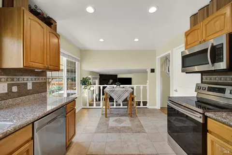 340 Rockhurst Ct, Fairfield, CA 94533 photo 13