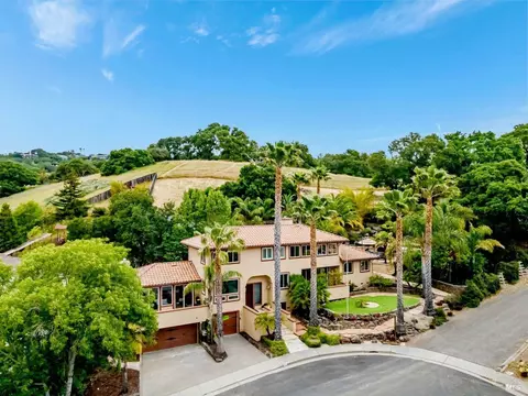 45 Wendy Ct, Novato, CA 94945