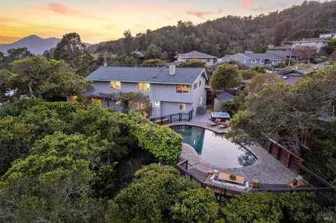 98 Convent Ct, San Rafael, CA 94901