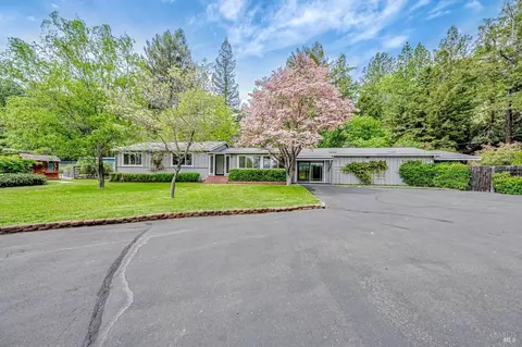 298 Valley View Rd, Ukiah, CA 95482
