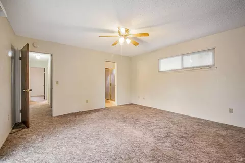 Bedroom - 6114 Wright Way, Windsor, CA 95492 photo 3 of 7