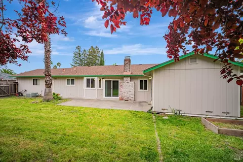 Exterior - 6114 Wright Way, Windsor, CA 95492 photo 7 of 14