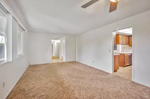 Living - 6114 Wright Way, Windsor, CA 95492 photo 5 of 6