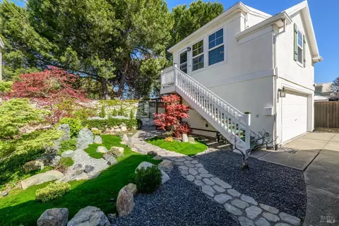 Exterior - 5265 Trophy Dr, Fairfield, CA 94534 photo 4 of 12