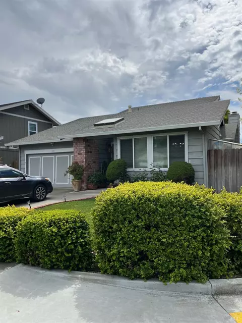509 Maria Dr, Petaluma, CA 94954