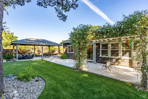 Exterior - 223 Pheasant Ct, Napa, CA 94558 photo 5 of 8