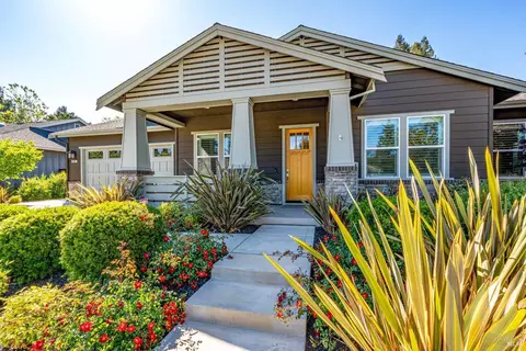 Exterior - 223 Pheasant Ct, Napa, CA 94558 photo 2 of 8