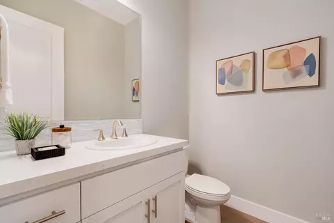 Bath - 223 Pheasant Ct, Napa, CA 94558 photo 3 of 3