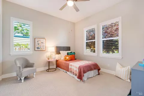 Bedroom - 223 Pheasant Ct, Napa, CA 94558 photo 2 of 3