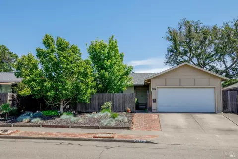 4986 Parkhurst Dr, Santa Rosa, CA 95409