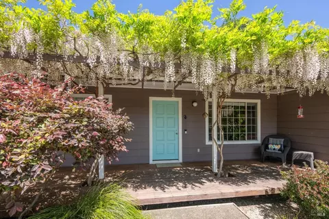 3707 Princeton Dr, Santa Rosa, CA 95405
