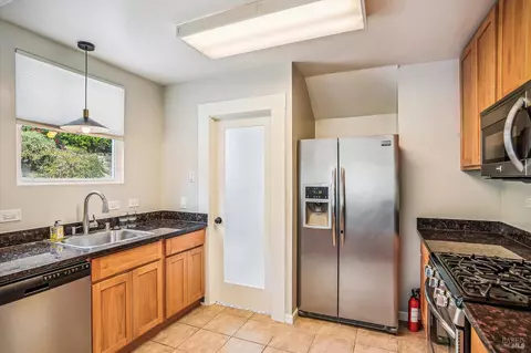 210 B St, Vallejo, CA 94590 photo 11