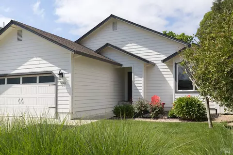 506 Baines Ave, Sonoma, CA 95476