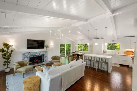 695 Michael Dr, Sonoma, CA 95476 photo 3