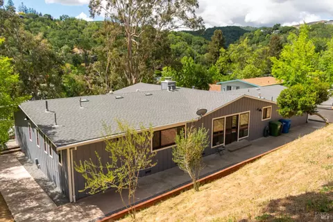 8 Shon Ct, Novato, CA 94947