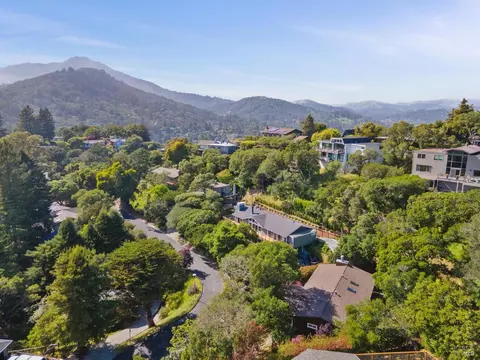 View/Area - 7 Madrono Ave, Corte Madera, CA 94925 photo 1 of 6