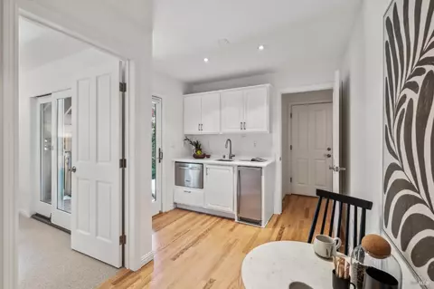 Entry Way - 7 Madrono Ave, Corte Madera, CA 94925 photo 6 of 6