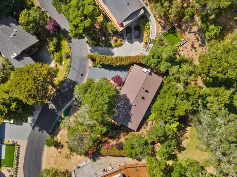 View/Area - 7 Madrono Ave, Corte Madera, CA 94925 photo 5 of 6