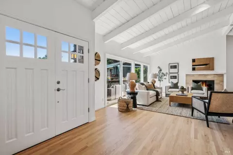 Entry Way - 7 Madrono Ave, Corte Madera, CA 94925 photo 2 of 6