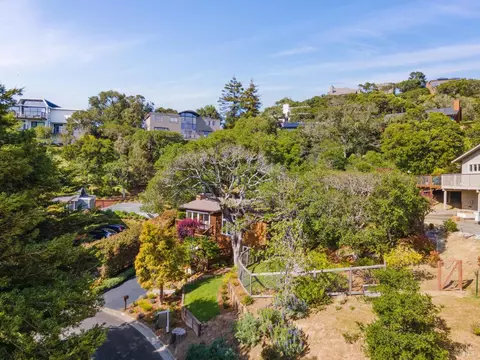 View/Area - 7 Madrono Ave, Corte Madera, CA 94925 photo 2 of 6
