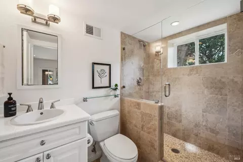 Bath - 7 Madrono Ave, Corte Madera, CA 94925 photo 5 of 5