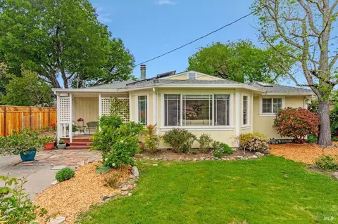 75 Benson Ln, Cotati, CA 94931