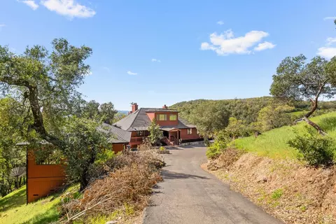 Exterior - 1045 Bart Rd, Sonoma, CA 95476 photo 2 of 3
