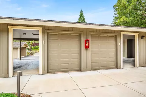 Exterior - 883 Oak Leaf Way, Napa, CA 94558 photo 5 of 9