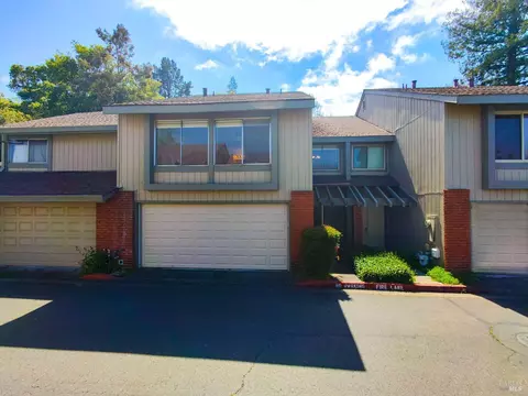 3115 Luna Ct, Santa Rosa, CA 95405