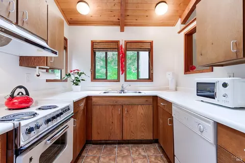 Kitchen - 2 Pine Flat Rd, Cazadero, CA 95421 photo 2 of 6