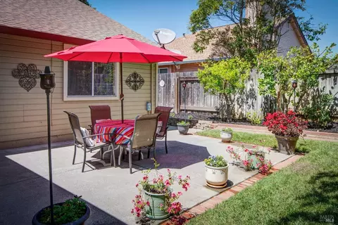 Exterior - 427 Longridge Dr, Vallejo, CA 94591 photo 6 of 9