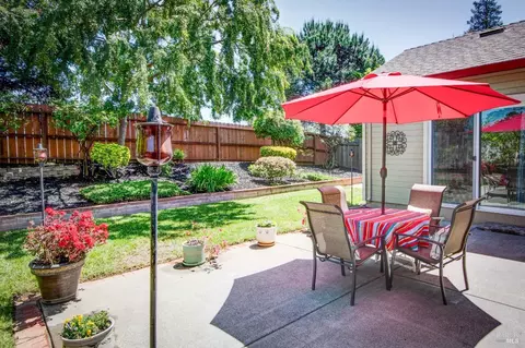 Exterior - 427 Longridge Dr, Vallejo, CA 94591 photo 4 of 9