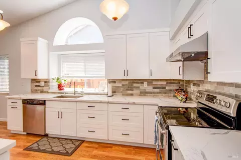 Kitchen - 427 Longridge Dr, Vallejo, CA 94591 photo 1 of 5
