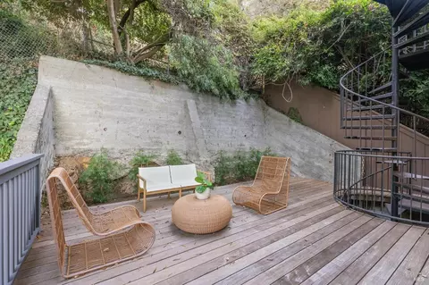 Exterior - 513-515 Bridgeway Blvd, Sausalito, CA 94965 photo 4 of 4