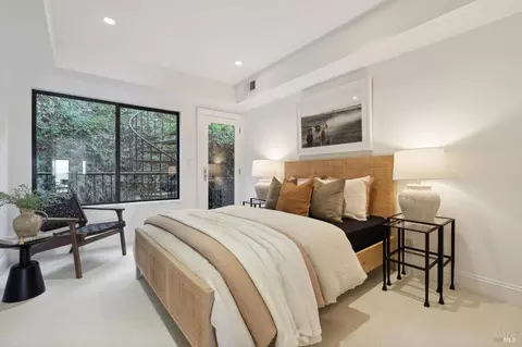 Bedroom - 513-515 Bridgeway Blvd, Sausalito, CA 94965 photo 1 of 8